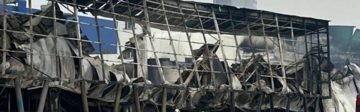 В результате ночной атаки в Киеве повреждены "Эпицентр" и "Ритейл Парк Почайна" (ФОТО)