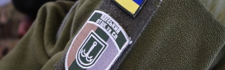 В Одессе мужчина с ножом напал на военнослужащего ТЦК