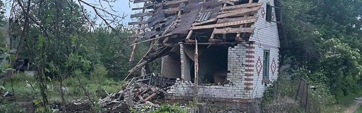 На Чернігівщині від нічного обстрілу пошкоджені дачі та логістична компанія: в ОВА розповіли про наслідки (ФОТО)