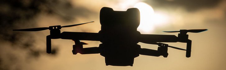 В ОПУ прокоментували появу невідомих дронів біля літака Зеленського в Ірландії