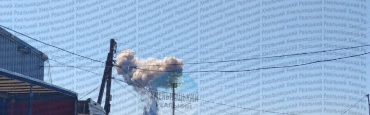 В Хмельницком раздалась серия мощных взрывов. Что известно