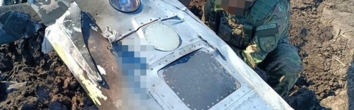 В поле на Кировоградщине нашли ракету с двумя неразорвавшимися зарядами по 400 кг (ФОТО)