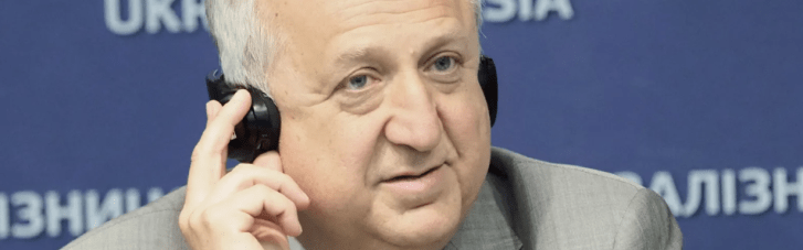 Магда заявив, що Шевкі Аджунер багато років був "людиною Пишного"