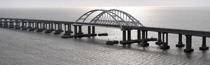 У Криму з ночі закритий Керченський міст