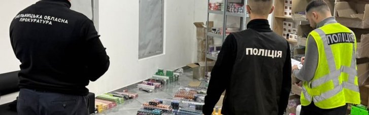Поліція затримала хмельничанина, що налагодив масштабне нелегальне виробництво електронних цигарок