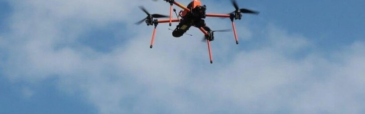 В Сумской области оккупанты ударили из дрона по мотоциклу. Ранения получил мужчина