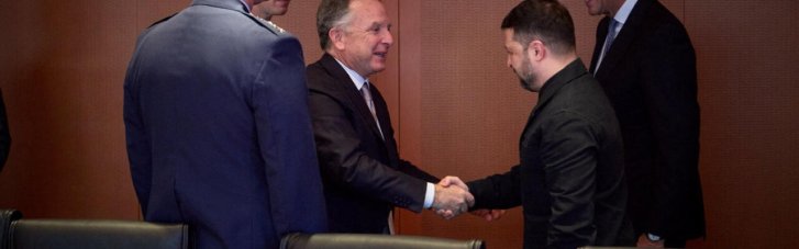 Гарантії в обмін на НАТО. Чим це привабливо та чим ризиковано для України