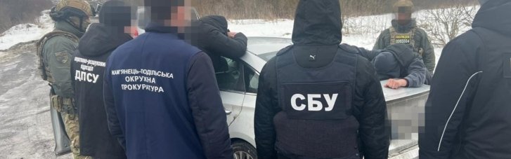 Двоє жителів Хмельниччини організували "вояж" військовозобов’язаних до Румунії