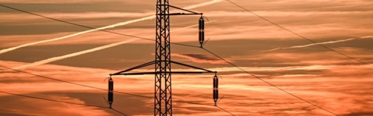 Из-за непогоды и обстрелов есть обесточивание в ряде регионов, — Укрэнерго