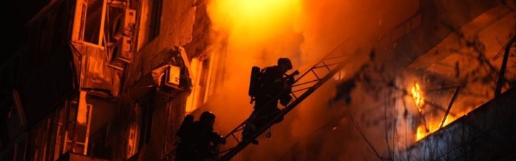 Россияне ночью ударили по Запорожью: есть пострадавшие, горела многоэтажка (ФОТО)