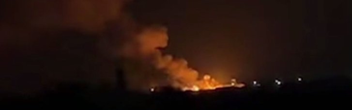 В Азербайджане взорвался склад боеприпасов: из окрестностей эвакуируют тысячи человек