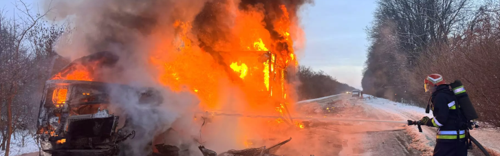Вогняна ДТП на Кіровоградщині: загинули два водії