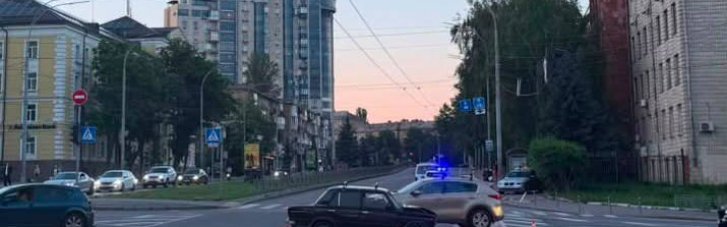 В Киеве на пешеходном переходе насмерть сбили человека