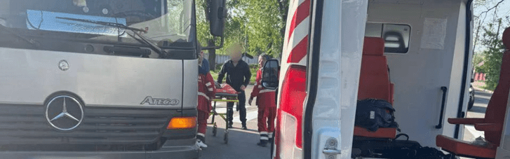 В Ирпене грузовик сбил 8-летнюю девочку на переходе: ребенок умер в больнице (ФОТО, ВИДЕО)