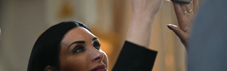 Ультраправая соратница Трампа, ранее "топившая" за Россию, приехала в Украину и потроллила Симоньян