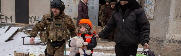 ВРУ разрешила принудительную эвакуацию детей из зон активных боевых действий без согласия родителей