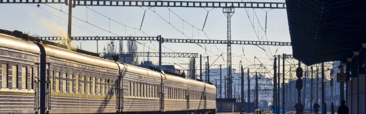 Укрзалізниця не зможе розвиватися, доки не вирішить системні проблеми зі збитками пасажирського сегменту, – експерт