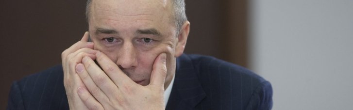 Глава Мінфіну Росії порадив населенню діставати гроші "з-під подушки"