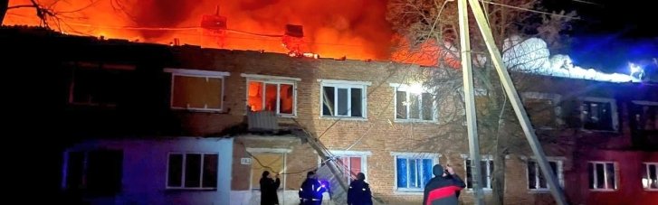 На Харьковщине из-за обстрелов поврежден жилой многоквартирный дом (ФОТО)