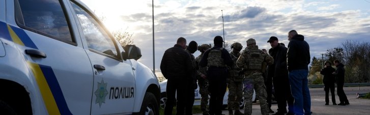 На Ривненщине мужчина открыл огонь из автомата по военным ТЦК и полицейскому