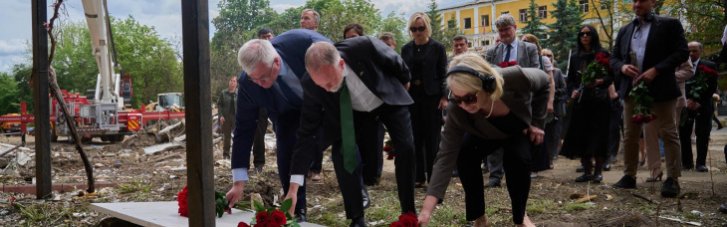 На місці російського удару на Лук'янівці побували посли понад 70 іноземних місій, —  МЗС України