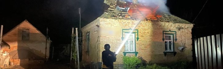 Из-за дроновой атаки ночью вспыхнул дом под Кропивницким (ФОТО)