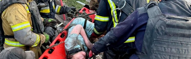 Ночная атака на Днепр: вспыхнули пожары, шесть человек погибли
