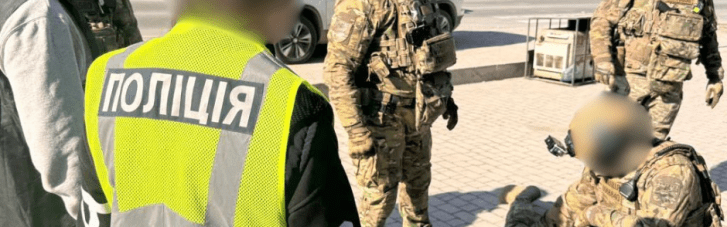 В Хмельницкой области 30-летний солдат организовал нелегальный "трансфер для военнообязанных"