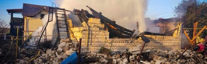 На Київщині побільшало постраждалих від ранкового удару, під вогнем — об’єкти торгівлі та відпочинку (ФОТО)