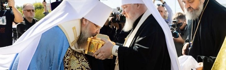 Россияне повезли на Донбасс мощи князя Донского (ФОТО)