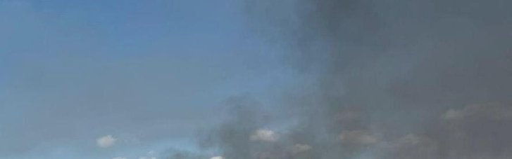 Росіяни вдарили по Одещині: поранені вісім дорожніх працівників, пошкоджена техніка