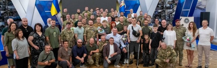 Кличко вручив відзнаки захисникам і захисницям до 35-ої річниці Незалежності України