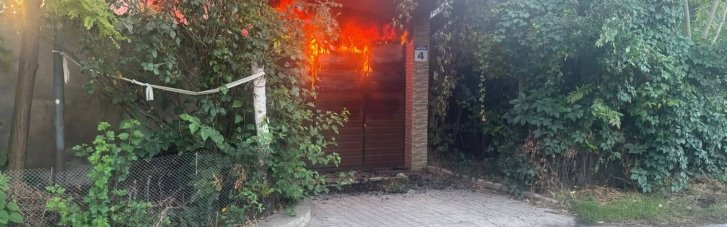 В Одесі від обстрілу загинула людина, постраждали житловий сектор та поштовий об'єкт (ФОТО)