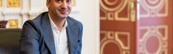 Россиянин Дворкович на время покинул пост главы FIDE из-за санкций ЕС