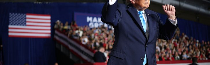 "Най Іран знищить Лос-Анджелес": Трамп не став уточнювати думку та втік від журналіста (ВІДЕО)