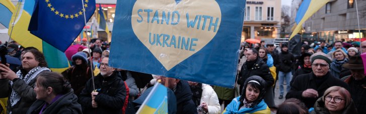 Голос українців за кордоном. Як влада перекладає проблему нестачі ППО на діаспору