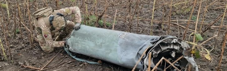 На Кировоградщине области саперы обезвредили две боевые части российской ракеты по 400 кг каждая (ФОТО)