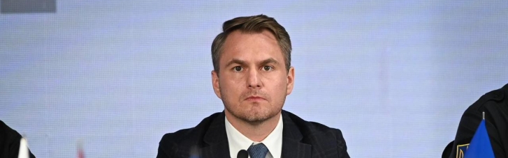 Генпрокурор Кравченко уехал в Париж рассказывать о "детях" по своему же "приказу" (ДОКУМЕНТ)