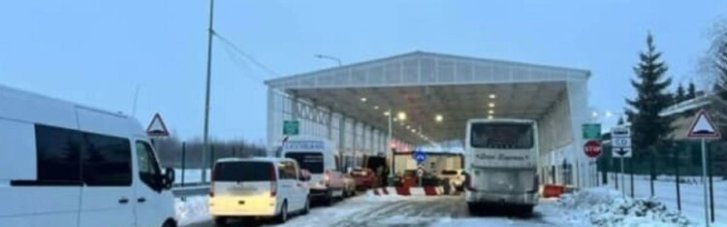 Праздники заканчиваются, украинцы возвращаются домой: Какая ситуация на границе