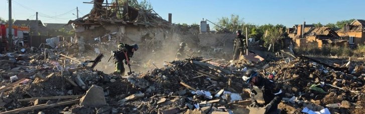 От ракетного удара по Днепропетровщине погибла семья с детьми, разрушены дома (ФОТО)