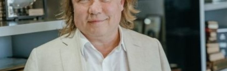 Адвокаты Сергея Тарасова, обвиняемого в завладении государственными землями, говорят, что бизнесмен не планирует возвращаться в Украину