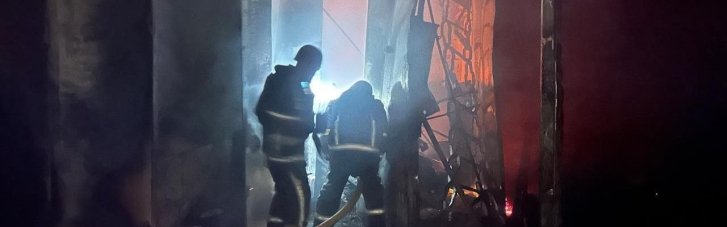 "Повторна детонація": від удару по ринку в Хмельницькому постраждали рятувальники (ФОТО, ВІДЕО)