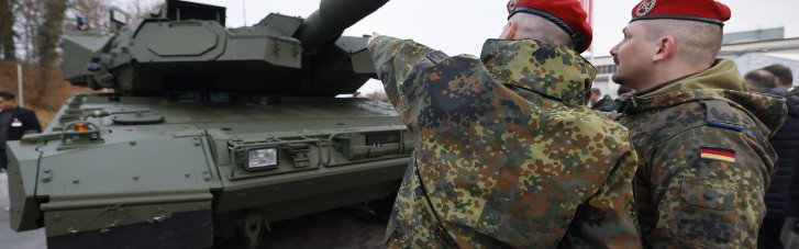 Европа готовится самостоятельно отбивать агрессию в случае нападения на нее, - Bloomberg