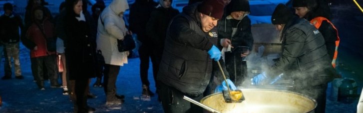 Проблемы с теплом: в Киеве и области работают пункты горячего питания (ВИДЕО)