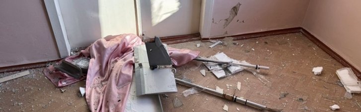 Россияне ударили по детской больнице в Херсоне (ФОТО)