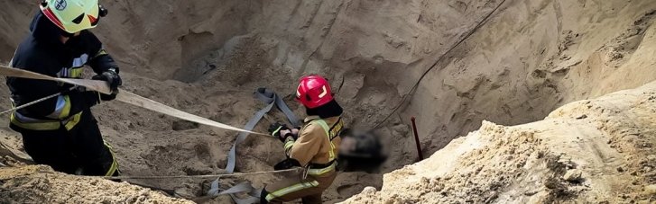 Трагедія на Хмельниччині: Внаслідок зсуву ґрунту загинув чоловік