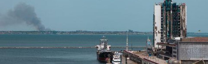 Армія РФ бʼє по морських і річкових портах Миколаєва