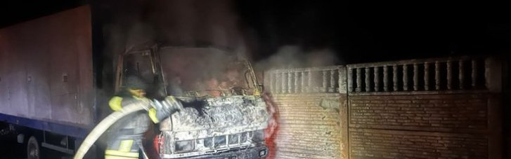 Россияне атаковали рынок в Дергачах Харьковской области