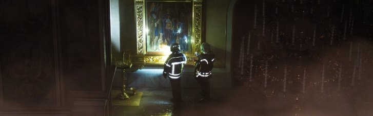 Пожежа в Успенському соборі: рятувальники почали розбираюти конструкції (ФОТО)