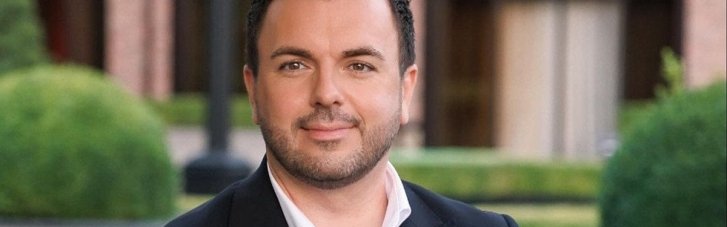 Ведучий "Холостяка" захистив кандидатську щодо феномену довіреного йому шоу